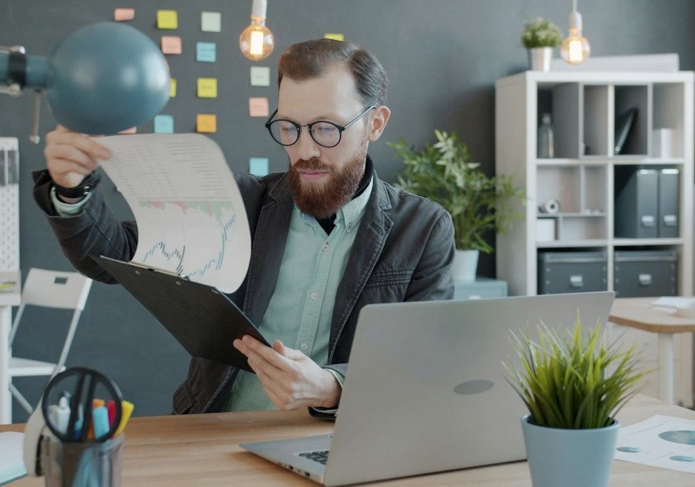 In-house legal team · 400+ contracts — Knowledge assistants